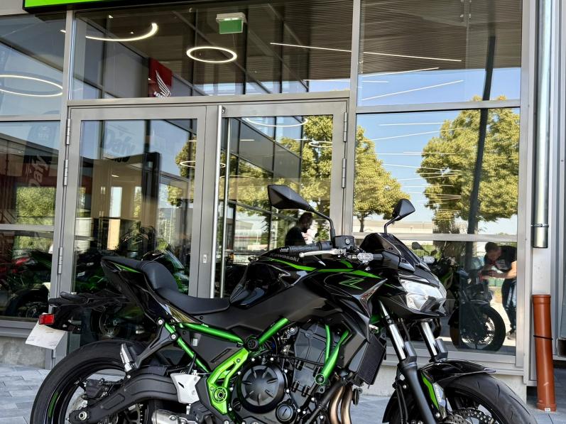 KAWASAKI Z650 