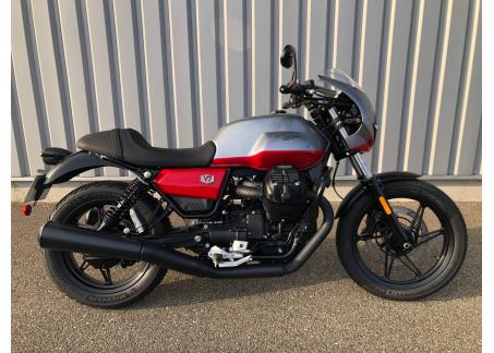 MOTO GUZZI V7