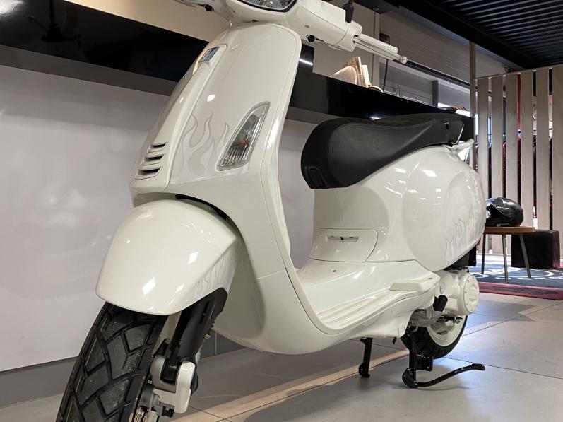 VESPA SPRINT 125 édition ultra rare Justin Bieber neuf 0KM sous garantie 