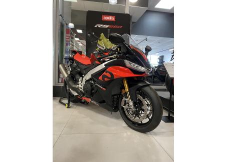 APRILIA RSV4 1100 FACTORY neuve 0KM sous garantie constructeur
