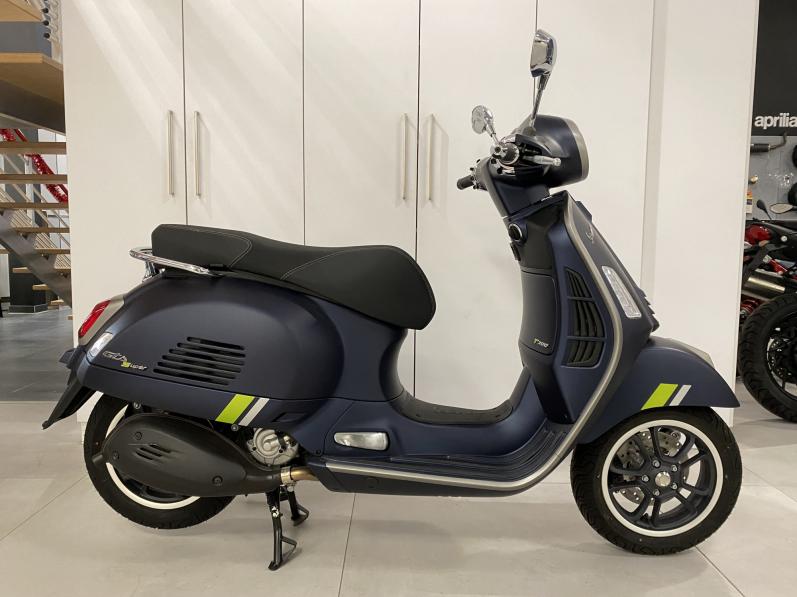 VESPA GTS 300 SUPER TECH neuf 0KM jamais immatriculé 