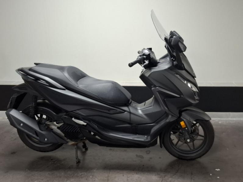 HONDA FORZA 125