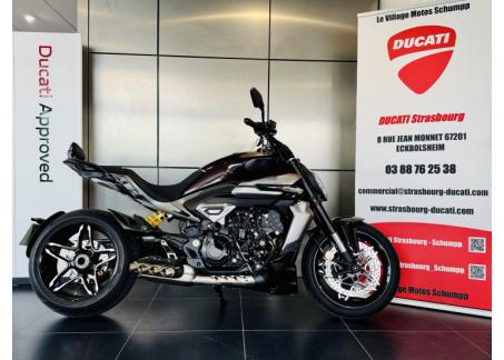 DUCATI XDIAVEL V4 LIGNE AKRAPOVIC TITANE